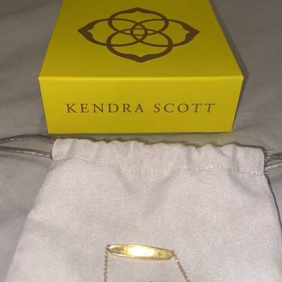 Mattie Bar Gold Necklace Kendra Scott - Picture 4 of 4